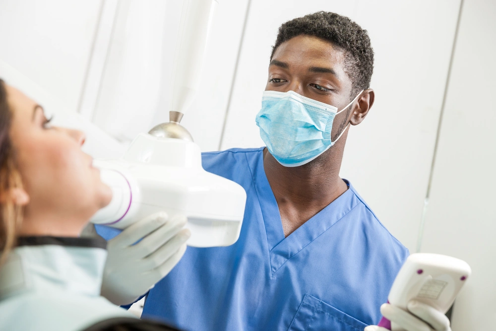 What Is a Dental Assistant & What Do They Do in Healthcare Settings_ - Dental Assistant Training